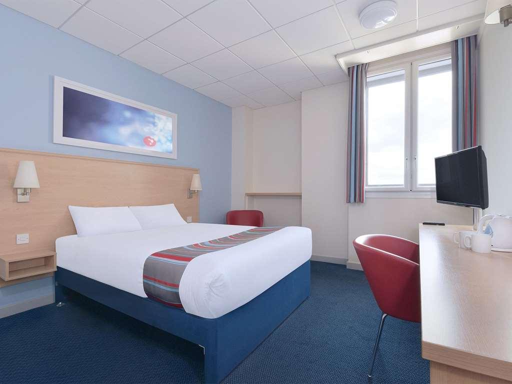 Travelodge Birmingham Oldbury 올드베리 객실 사진